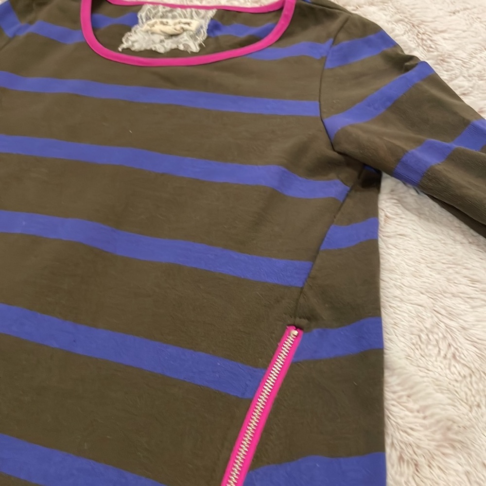 Colorblock Lightweight Pullover - image 2